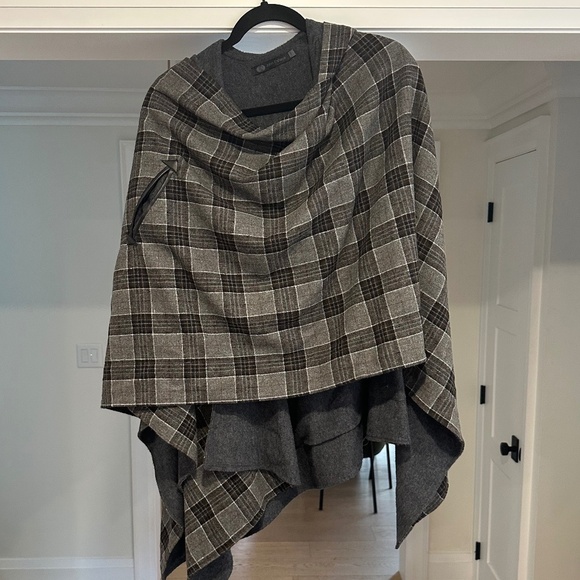 John Eshaya Grey Plaid Wrap / Cape - OS - Picture 6 of 11